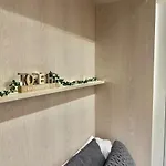 One Bedroom Flat By Brookland Serviced Short Lets With Free Wifi Leeds (West Yorkshire)