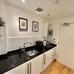 One Bedroom Flat By Brookland Serviced Short Lets With Free Wifi Appartement Leeds (West Yorkshire)