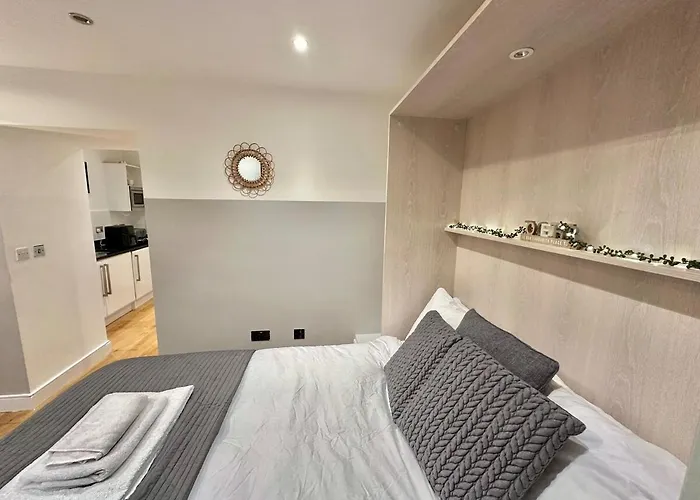 One Bedroom Flat By Brookland Serviced Short Lets With Free Wifi Leeds (West Yorkshire)