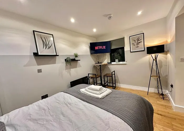 One Bedroom Flat By Brookland Serviced Short Lets With Free Wifi Lägenhet